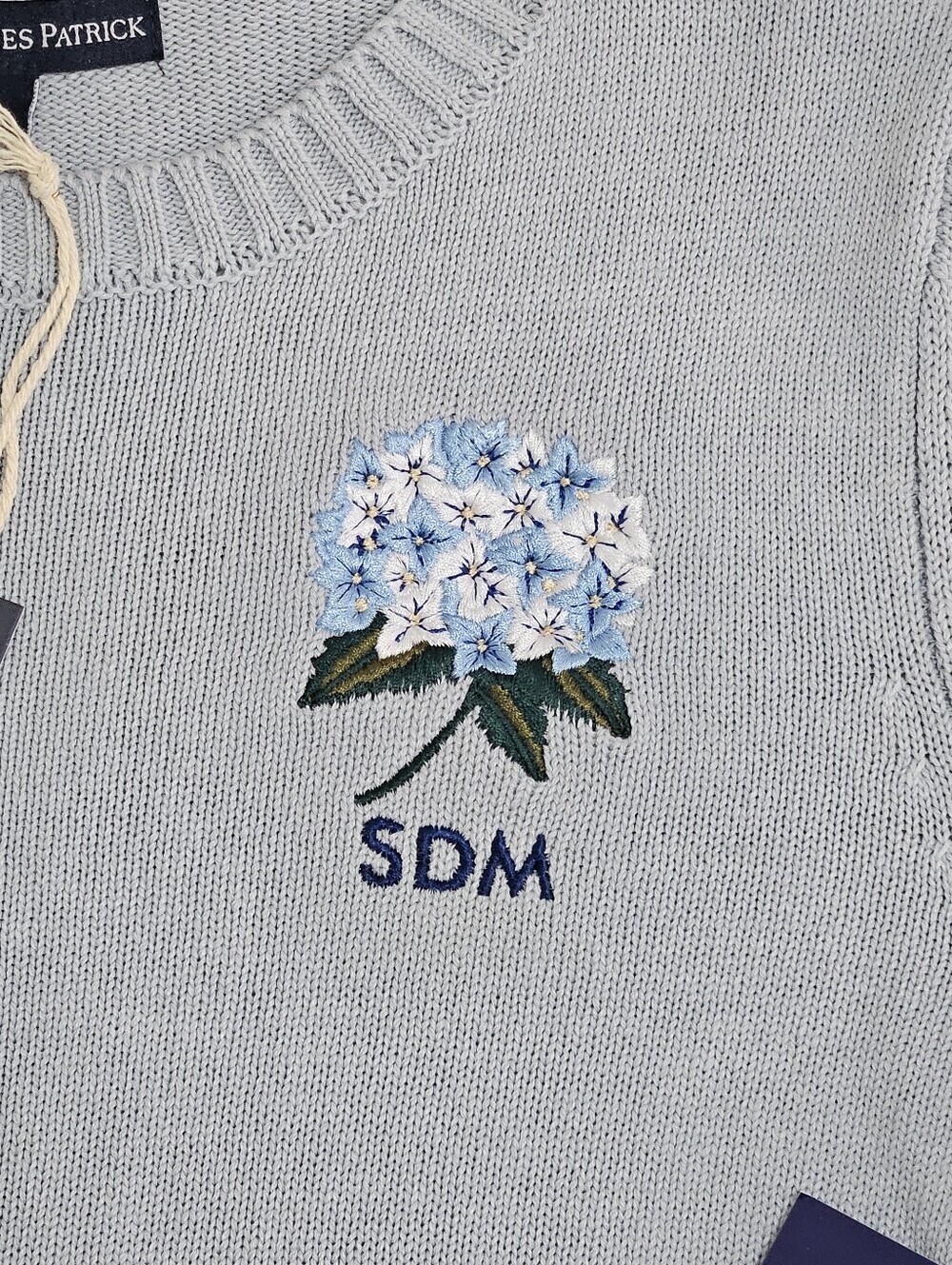 NEW Kiel James Patrick Hydrangea Embroidered Monogram Sweater Size S - Picture 6 of 11